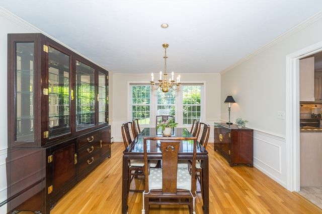 157 Rolling Meadow Dr, Holliston, MA 01746