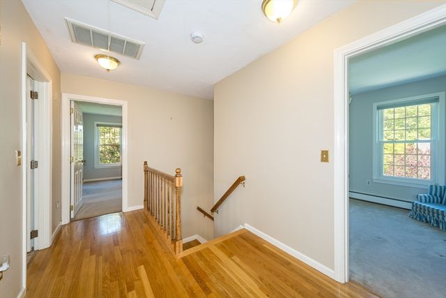 157 Rolling Meadow Dr, Holliston, MA 01746