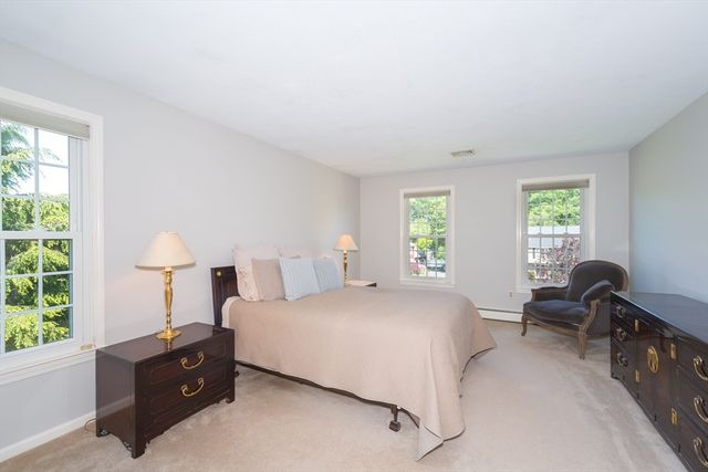 157 Rolling Meadow Dr, Holliston, MA 01746