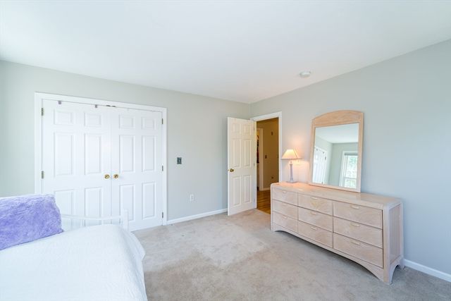 157 Rolling Meadow Dr, Holliston, MA 01746