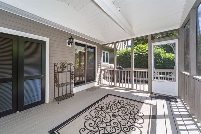 157 Rolling Meadow Dr, Holliston, MA 01746