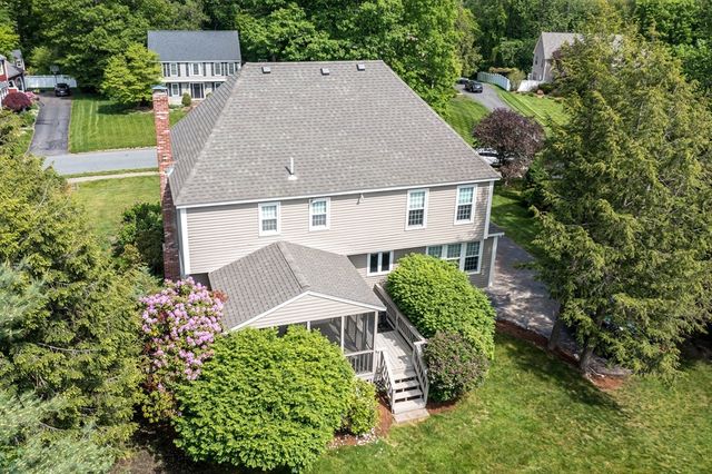 157 Rolling Meadow Dr, Holliston, MA 01746