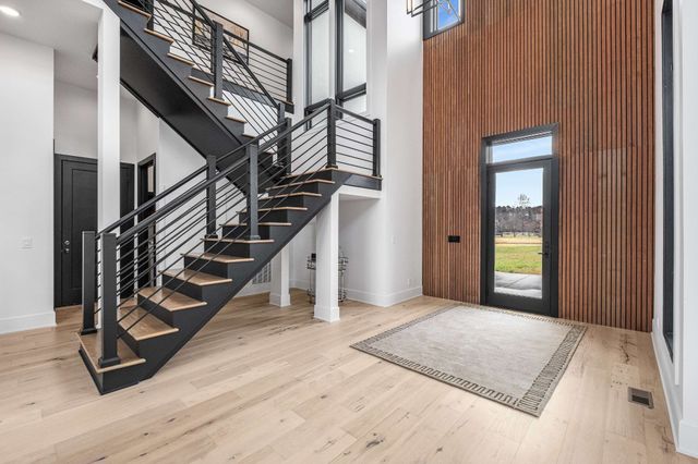 613 Waters Edge Dr, Estill Springs, TN 37330