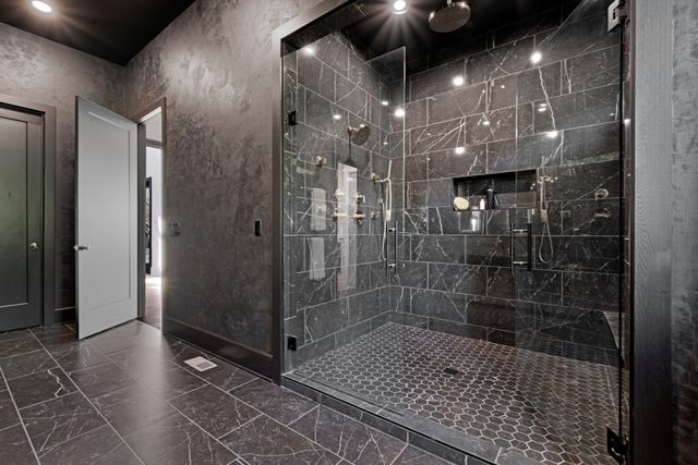 613 Waters Edge Dr, Estill Springs, TN 37330