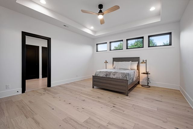 613 Waters Edge Dr, Estill Springs, TN 37330