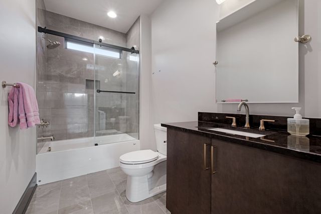 613 Waters Edge Dr, Estill Springs, TN 37330