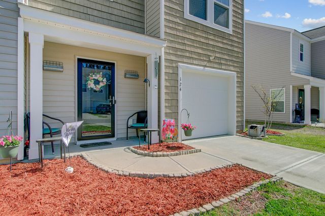 124 Gaura Lane, Summerville, SC 29483