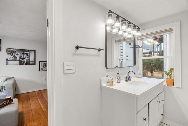 4 Mead Street Ct 0, Boston, MA 02129