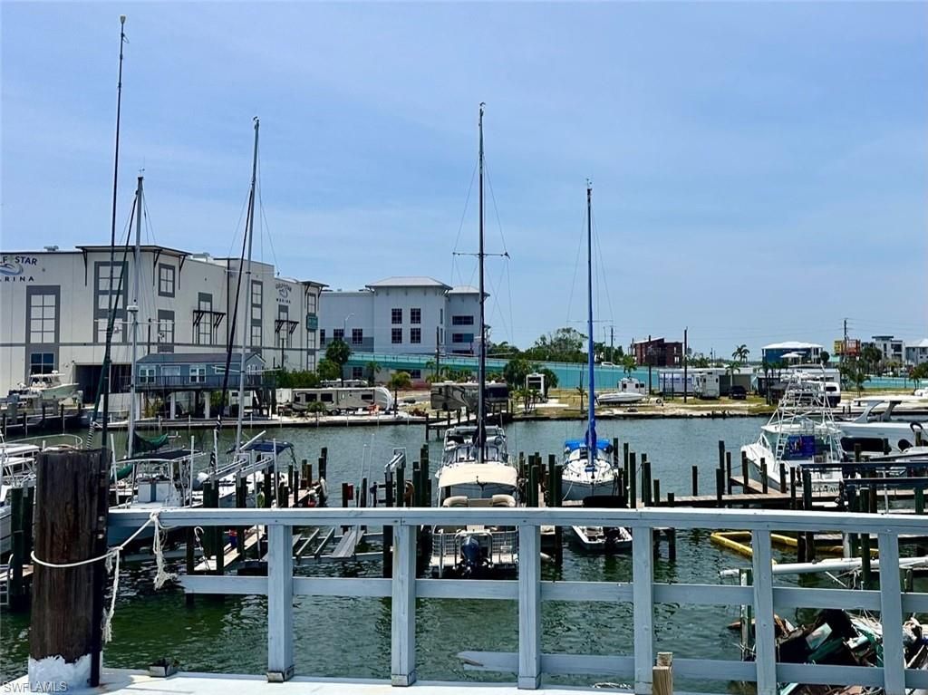 1138 Main ST, FORT MYERS BEACH, FL 33931 — exterior