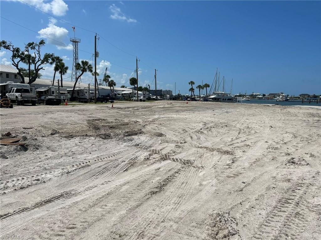 1138 Main ST, FORT MYERS BEACH, FL 33931 — photo 3