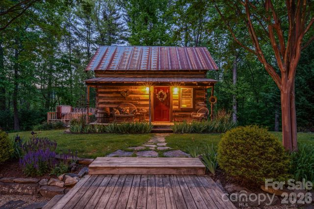 75 Old Gap Creek Road, Fairview, NC 28730