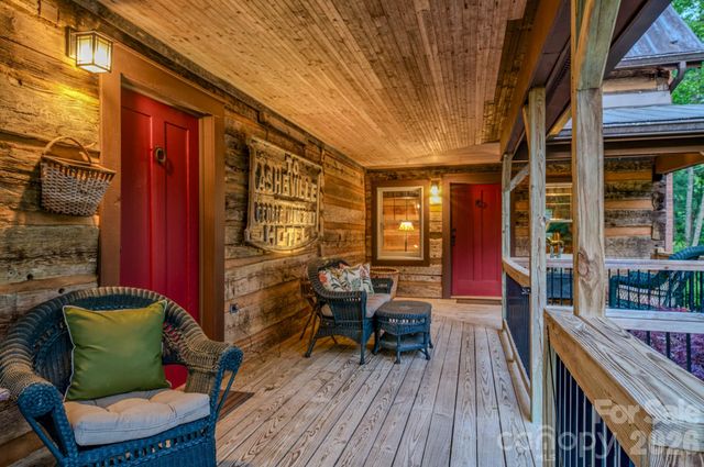 75 Old Gap Creek Road, Fairview, NC 28730