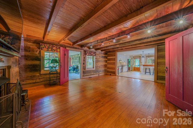 75 Old Gap Creek Road, Fairview, NC 28730