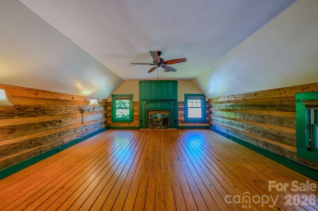 75 Old Gap Creek Road, Fairview, NC 28730