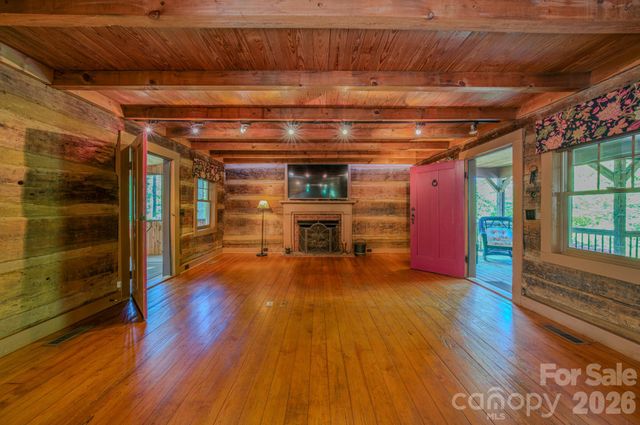 75 Old Gap Creek Road, Fairview, NC 28730