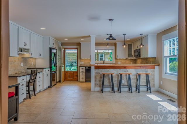 75 Old Gap Creek Road, Fairview, NC 28730