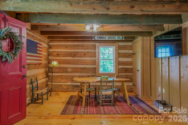 75 Old Gap Creek Road, Fairview, NC 28730