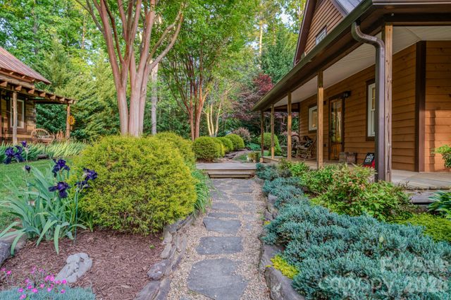 75 Old Gap Creek Road, Fairview, NC 28730