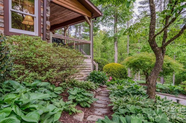 75 Old Gap Creek Road, Fairview, NC 28730