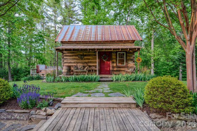 75 Old Gap Creek Road, Fairview, NC 28730
