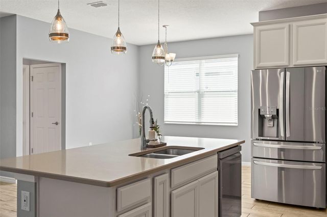 3261 BETHPAGE LOOP, Mount Dora, FL 32757