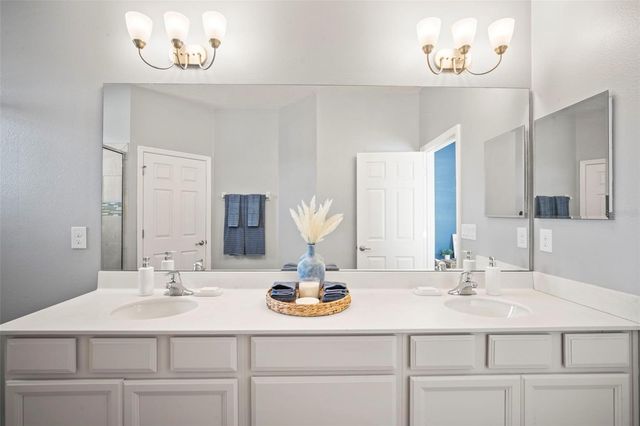 3261 BETHPAGE LOOP, Mount Dora, FL 32757