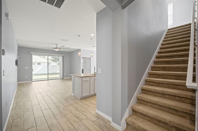 3261 BETHPAGE LOOP, Mount Dora, FL 32757