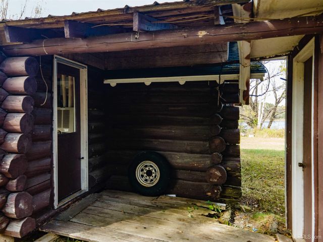 152 Jarvi Road, Crystal Falls, MI 49935