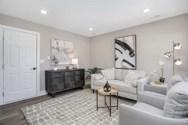 30017 Center Street 015, New Hudson, MI 48165