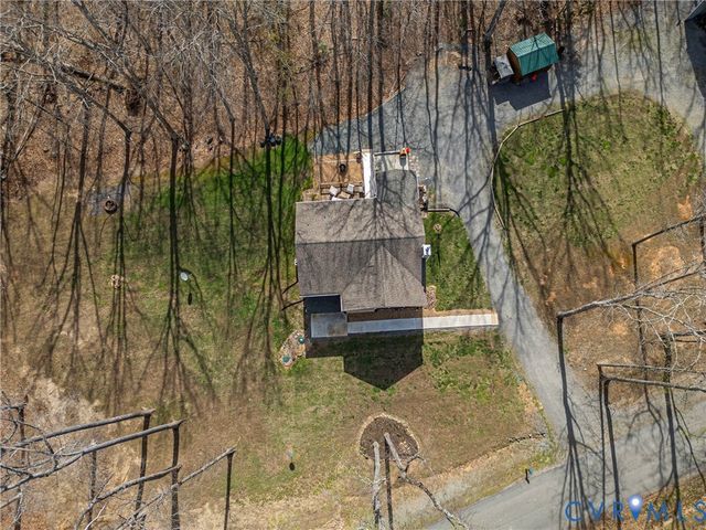 216 Cooke Ln, Bumpass, VA 23024