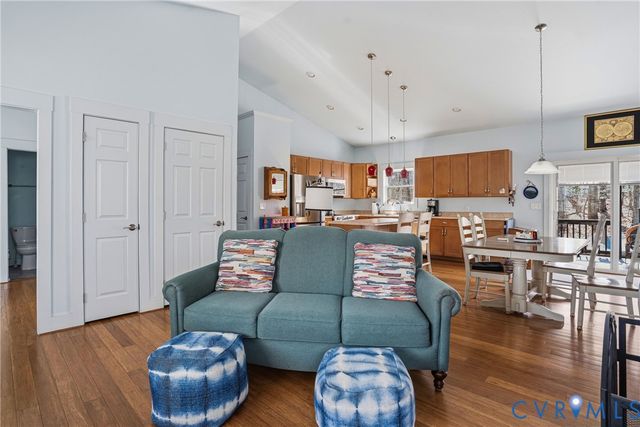 216 Cooke Ln, Bumpass, VA 23024