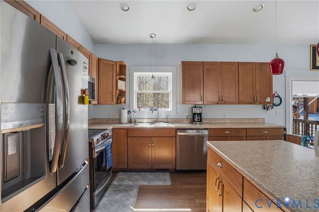 216 Cooke Ln, Bumpass, VA 23024