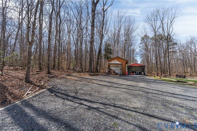 216 Cooke Ln, Bumpass, VA 23024