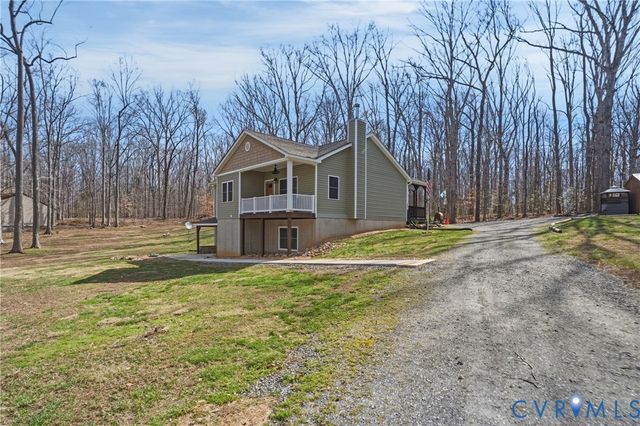 216 Cooke Ln, Bumpass, VA 23024