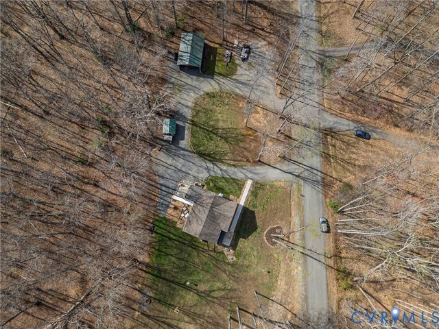 216 Cooke Ln, Bumpass, VA 23024
