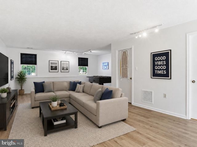 9684 BALTIMORE AVE, Laurel, MD 20723