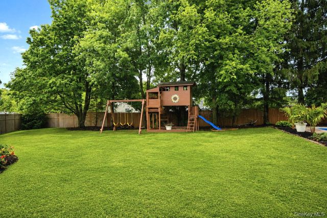 22 Puritan Avenue, Mount Sinai, NY 11766