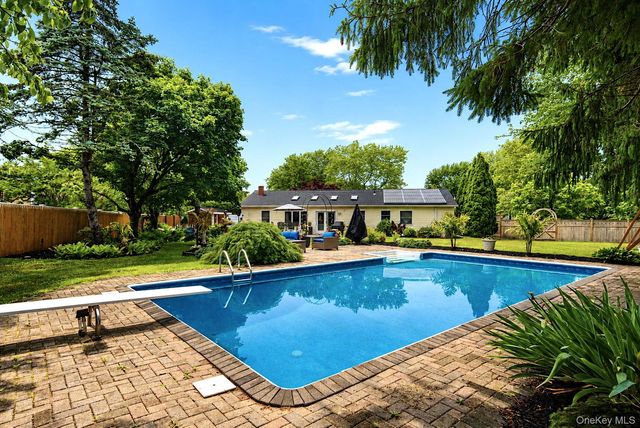 22 Puritan Avenue, Mount Sinai, NY 11766