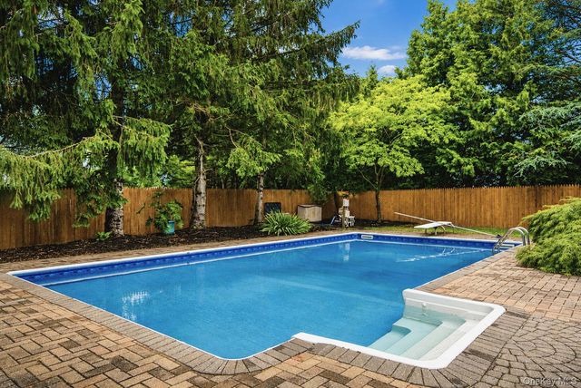 22 Puritan Avenue, Mount Sinai, NY 11766