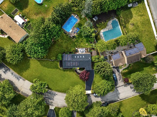 22 Puritan Avenue, Mount Sinai, NY 11766