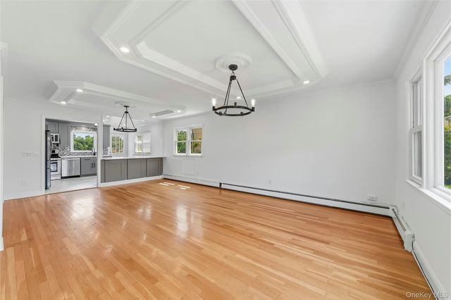 21 Bryn Mawr Place, Yonkers, NY 10701