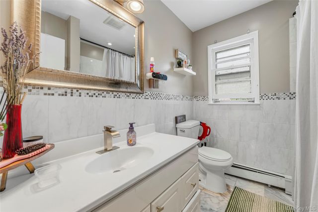 21 Bryn Mawr Place, Yonkers, NY 10701