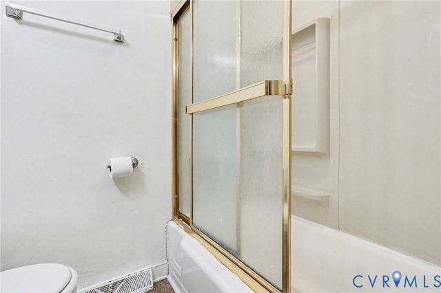 129 Seaboard St, Petersburg, VA 23803