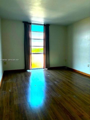 2500 NE 135th St B506, North Miami, FL 33181