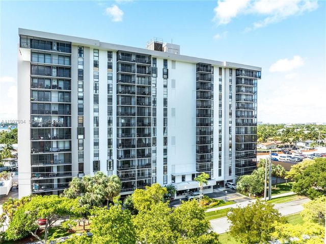 2500 NE 135th St B506, North Miami, FL 33181