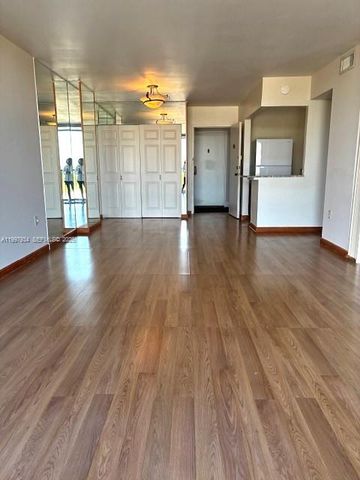 2500 NE 135th St B506, North Miami, FL 33181