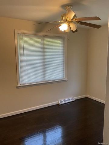 14180 Huron Street, Taylor, MI 48180