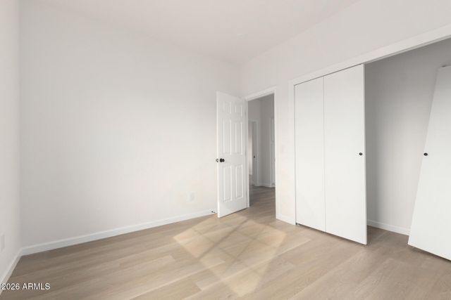 7910 W HESS Avenue, Phoenix, AZ 85043