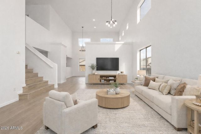 7910 W HESS Avenue, Phoenix, AZ 85043