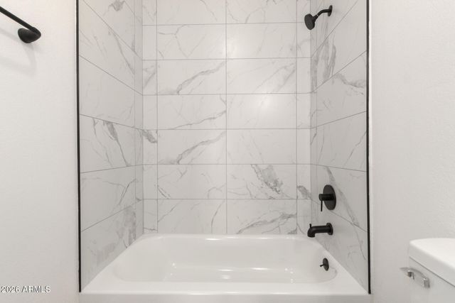 7910 W HESS Avenue, Phoenix, AZ 85043